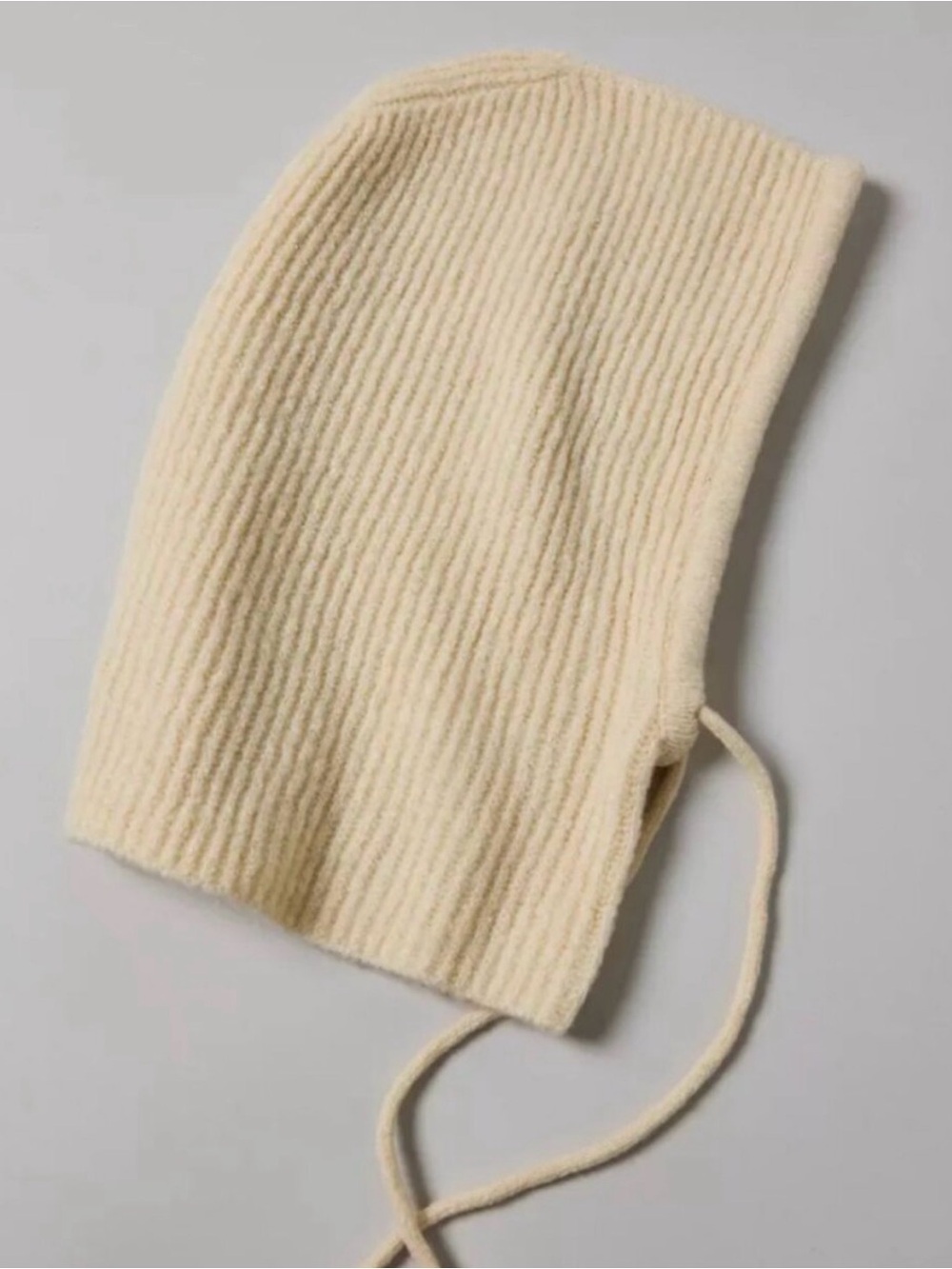 New NWOT Urban Outfitters Ribbed Knit Tie Hood Balaclava Ivory Cream Warm Cozy